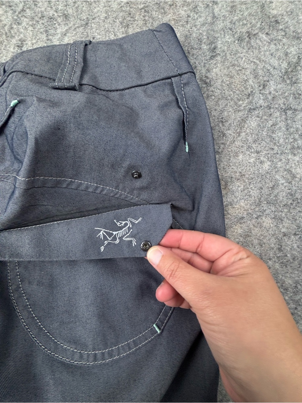 Arc'teryx | A2B Commuter Pants | Gray | Trim Fit | Women's Size 8 - Picture 7 of 10
